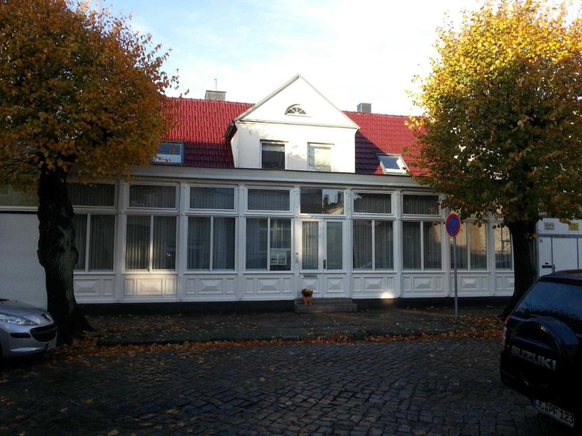 Ferienwohnungen Mit Stil Rostock Exteriör bild